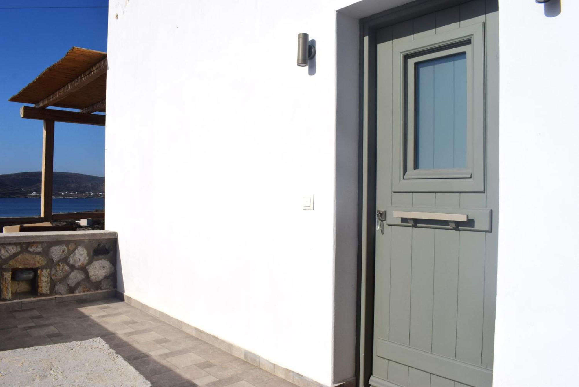 Κalamitsi Rooms & Apartments Kimolos Exterior photo