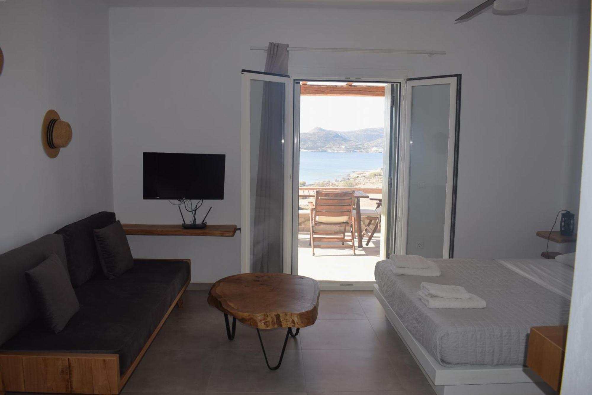 Κalamitsi Rooms & Apartments Kimolos Exterior photo
