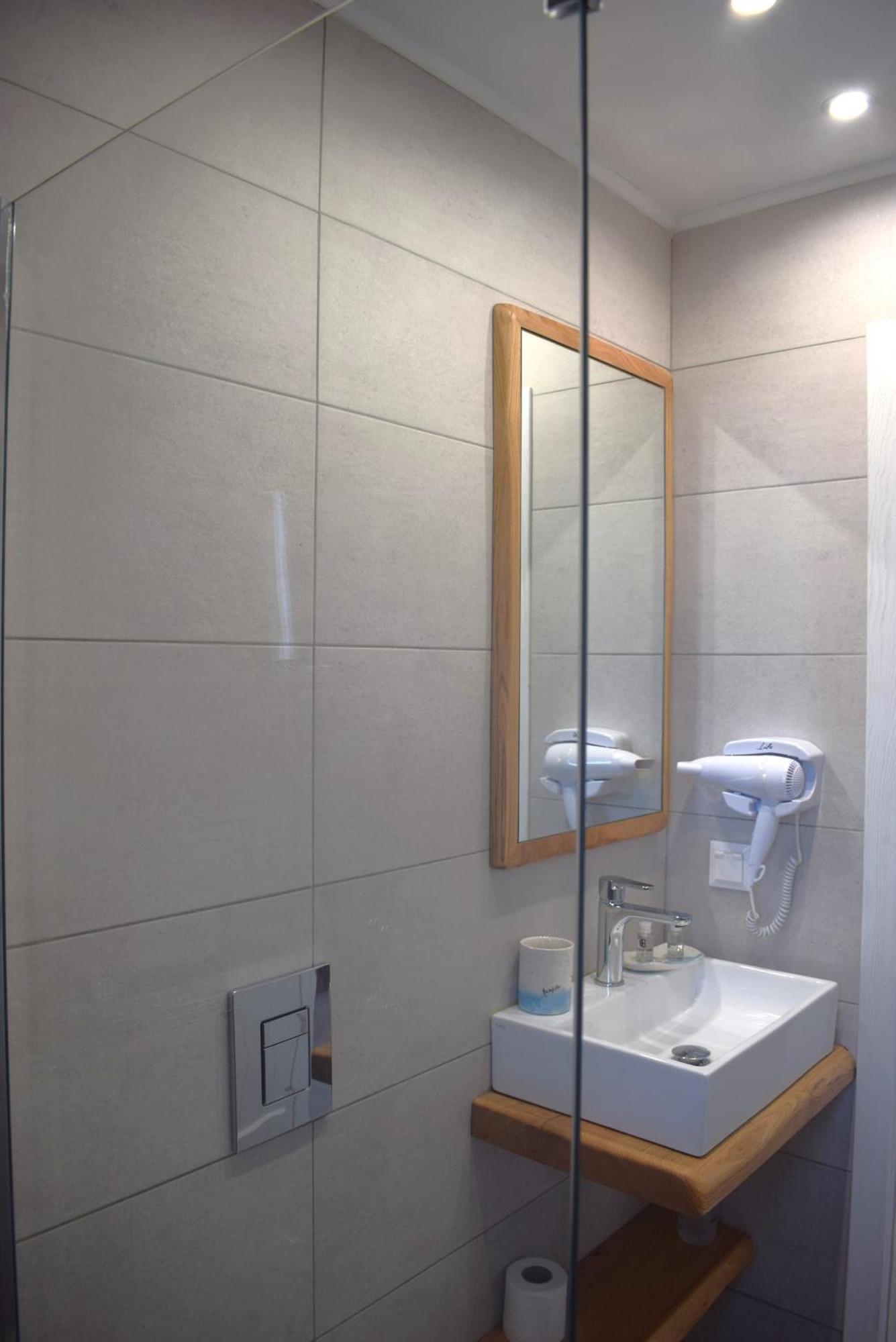 Κalamitsi Rooms & Apartments Kimolos Exterior photo